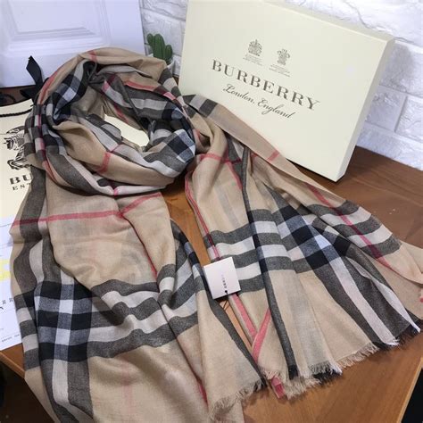 burberry schal 100 kaschmir mit herzmotiv picctick de seasonal clearance|Burberry Classic Check Cashmere Scarf .